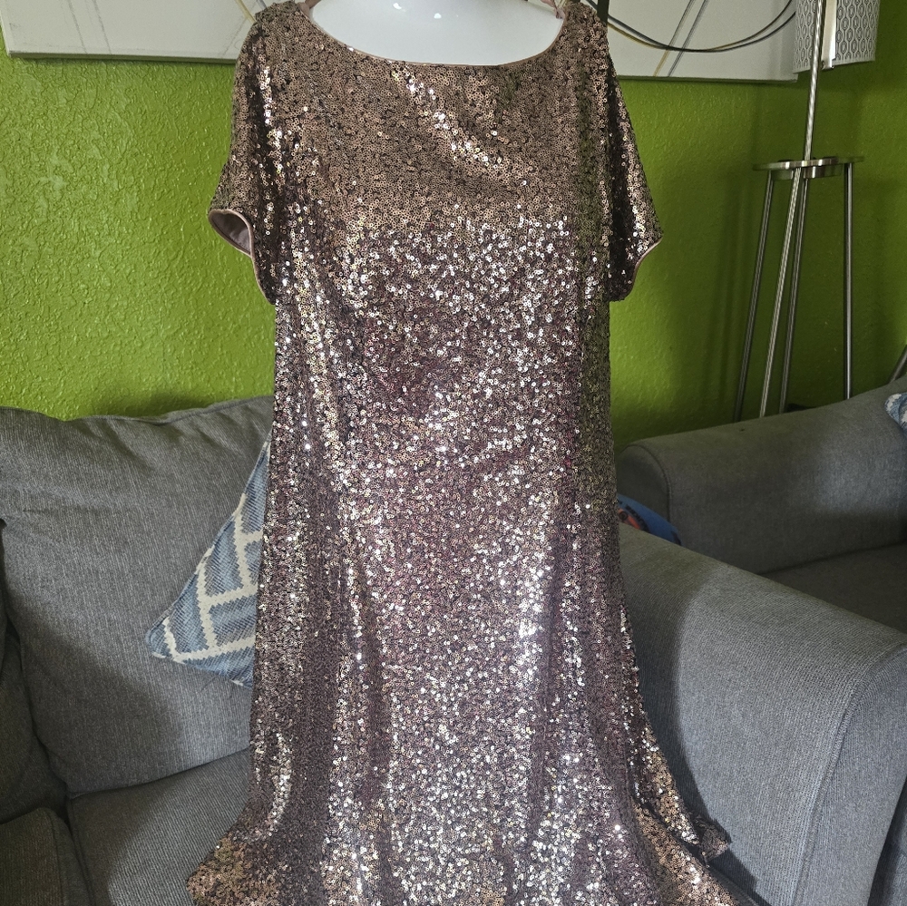 Elegant Sequin Evening Dress